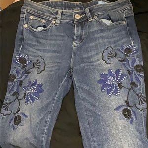 Cece women’s jeans with a blue floral print